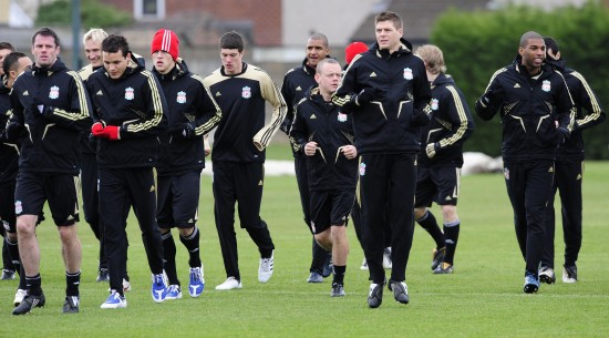 卡牌大师？皇马本场主裁本赛季此前7场西甲出示35黄6红（皇马此役主裁发牌频繁：本季前7场西甲出示35黄6红）