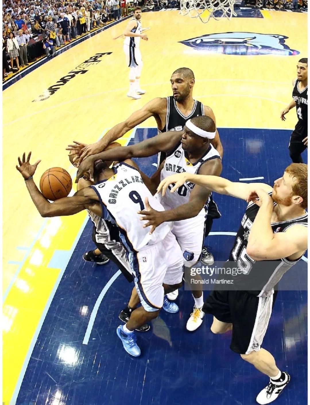 米体：国米可能在冬窗外租迪乌夫，同时从热那亚签弗伦德鲁普（米体：国米冬窗或将外租迪乌夫，并从热那亚引进弗伦德鲁普）