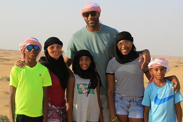 较上劲了！东契奇造犯规两罚全中 杜兰特妙传亚当斯+干拔三分回应（对飙升级！东契奇造犯规两罚命中，杜兰特妙传亚当斯再飙干拔三分回敬）