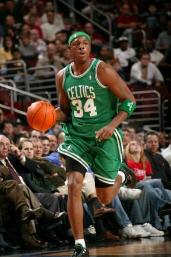 39岁前皇马队长不服老！自由身渴望加盟豪门，愿再次出战世界杯（39岁前皇马队长不言退！自由身盼投豪门，愿再征战世界杯）