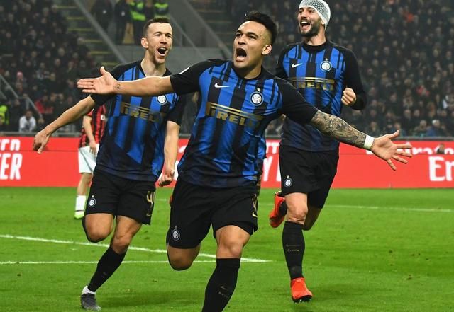 体坛记忆｜为了比肩卡戴珊纵横NBA，美女歌手席亚拉付出了多大的代价？（体坛记忆｜为与卡戴珊齐名而穿梭NBA，席亚拉究竟付出了怎样的代价？）