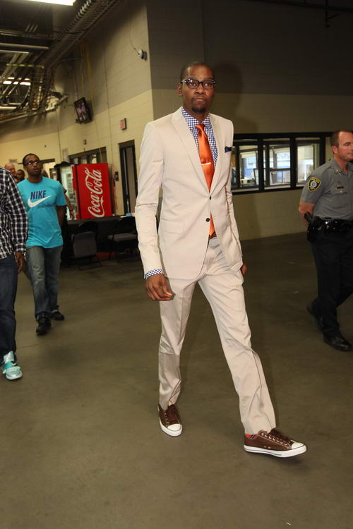 莱万特高层：几乎每天都收到关于埃永的报价，冬窗不考虑出售他（莱万特管理层：埃永报价不断，冬窗无意出售）