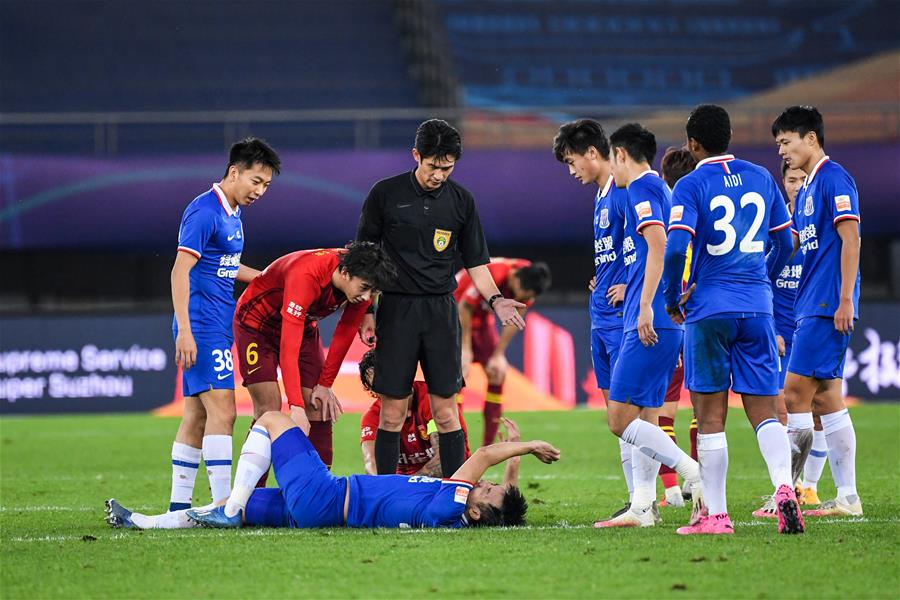 “追风少年”曲波忆国足生涯，深情感谢米卢（曲波回顾国足岁月：深情致谢米卢）