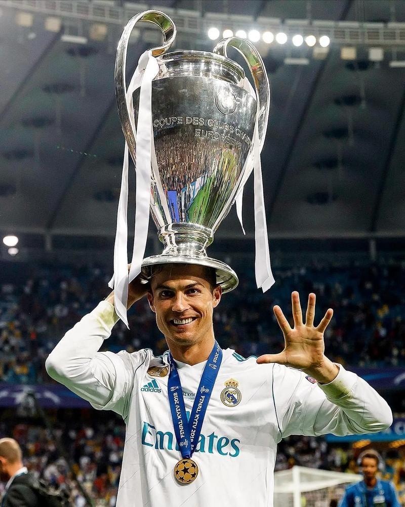 共和报：米兰正考虑冬窗签回41岁的蒂亚戈-席尔瓦（共和报：米兰考虑冬窗重签41岁蒂亚戈-席尔瓦）