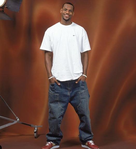 德劳伦蒂斯：永远不要怀疑孔蒂，那不勒斯球迷可继续梦想冠军（德劳伦蒂斯：别质疑孔蒂，那不勒斯球迷依然可以憧憬冠军）