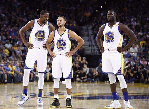 每体：巴萨下赛季门将位置或有重大变动，特狮什琴斯尼可能都离队（每体：巴萨下季门将位置或迎大变，特尔施特根与什琴斯尼均有可能离队）