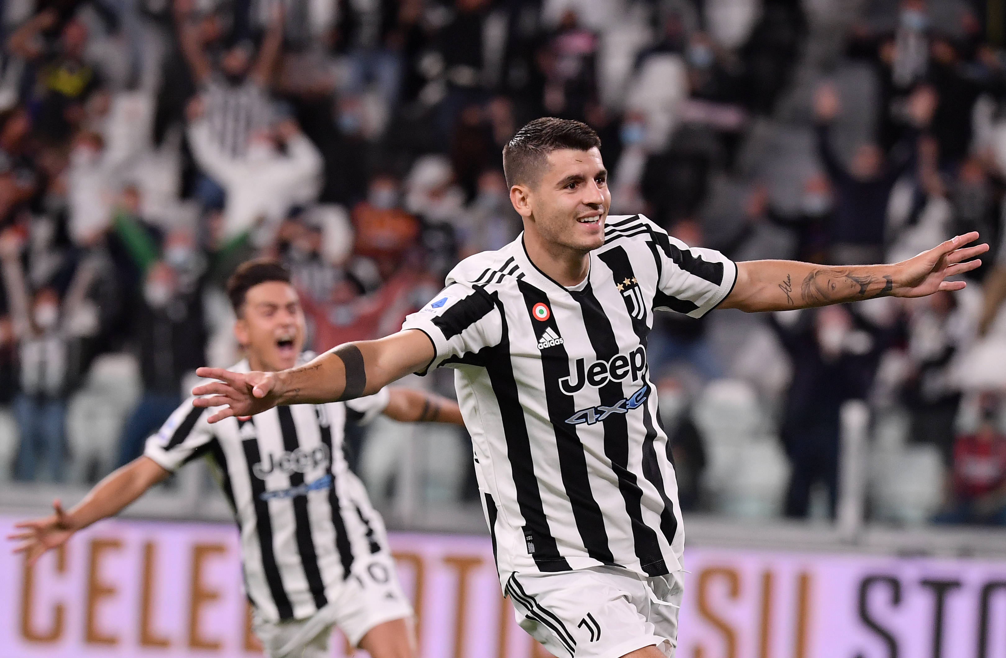 球迷：这队真的值得所有掌声（球迷盛赞：这支球队配得上满堂喝彩）